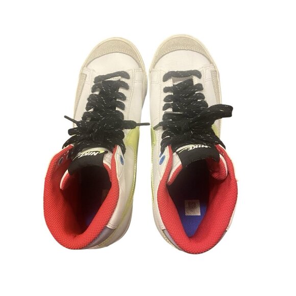 Nike Blazer Mid 77 Youth Size 6.5Y White/Hyper Royal Volt/Hibiscus DV2234-100 - Picture 5 of 8